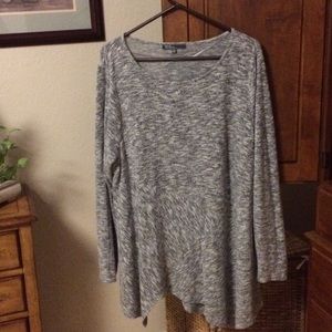 Heathered gray tunic